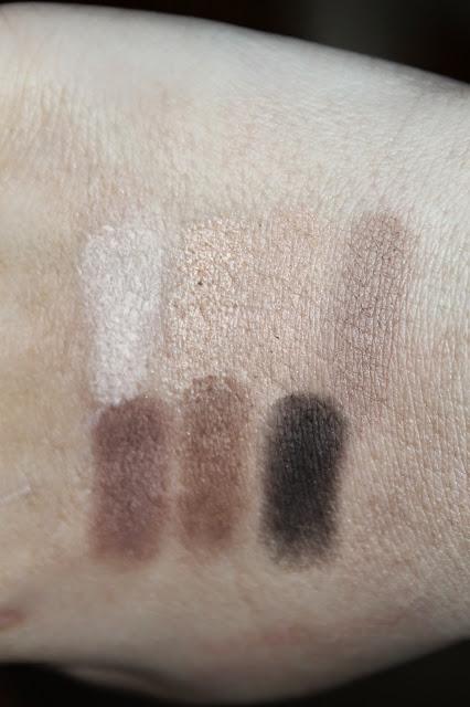 Review: Essence Masterpieces Natural Nude Eyeshadow Palette