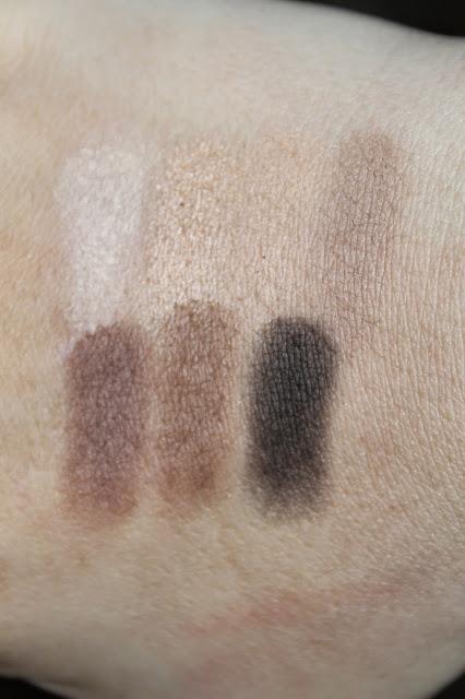 Review: Essence Masterpieces Natural Nude Eyeshadow Palette