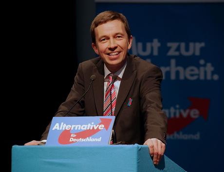 Bernd_Lucke_auf_der_Bundeswahlversammlung_am_24.1.2014