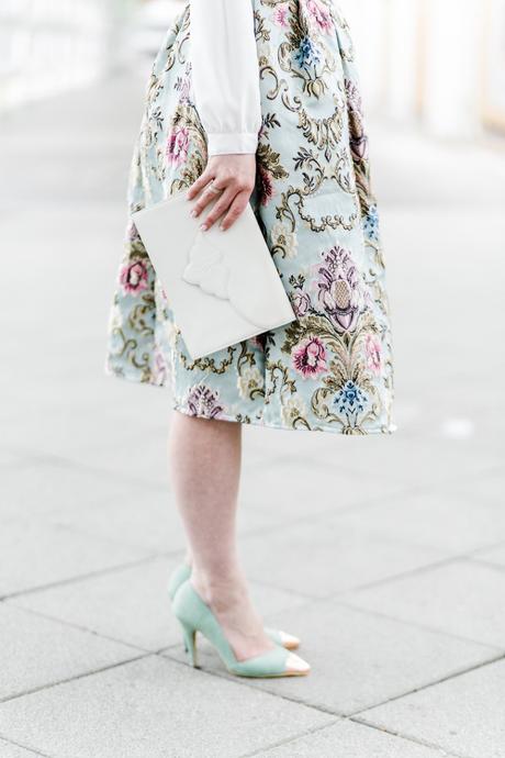 mint-outfit-inspiration-schuhe-clutch-ysl
