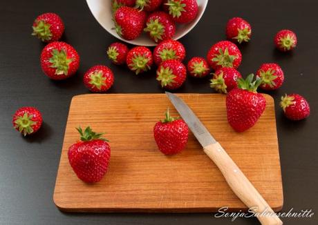 Erdbeer-Herzen-schneiden (4 von 1)