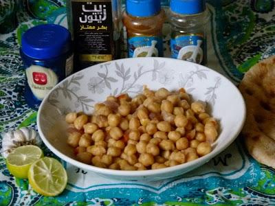 Kichererbsen-Sesam-Dip  Hummus bil Tahina