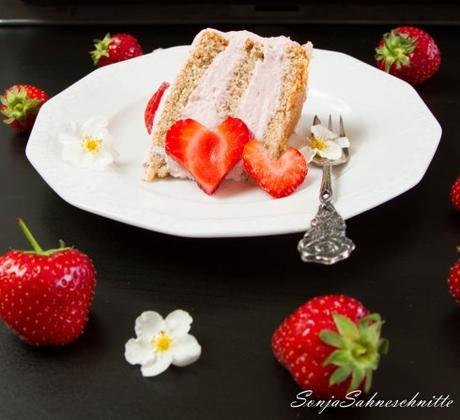 Erdbeer-Herz-Torte (3 von 3)
