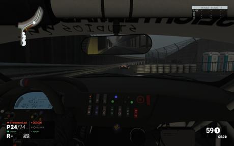 In meinen Augen ein unfertiges Cockpit:  BMW Z4 GT 3